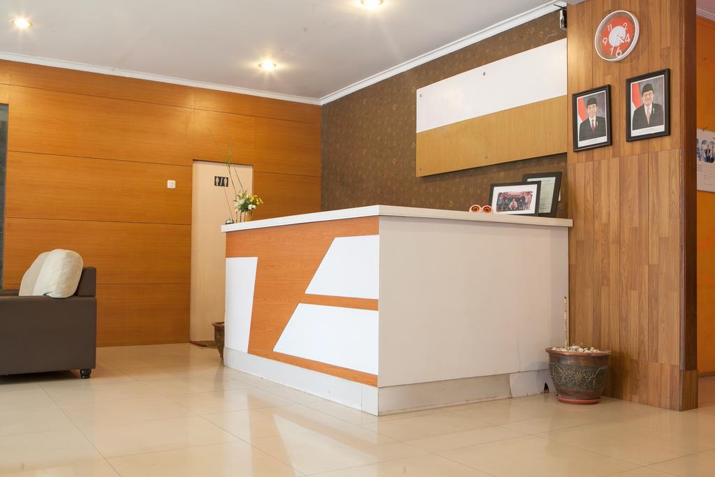Reddoorz Syariah Near Btc Fashion Mall Bandung Dış mekan fotoğraf