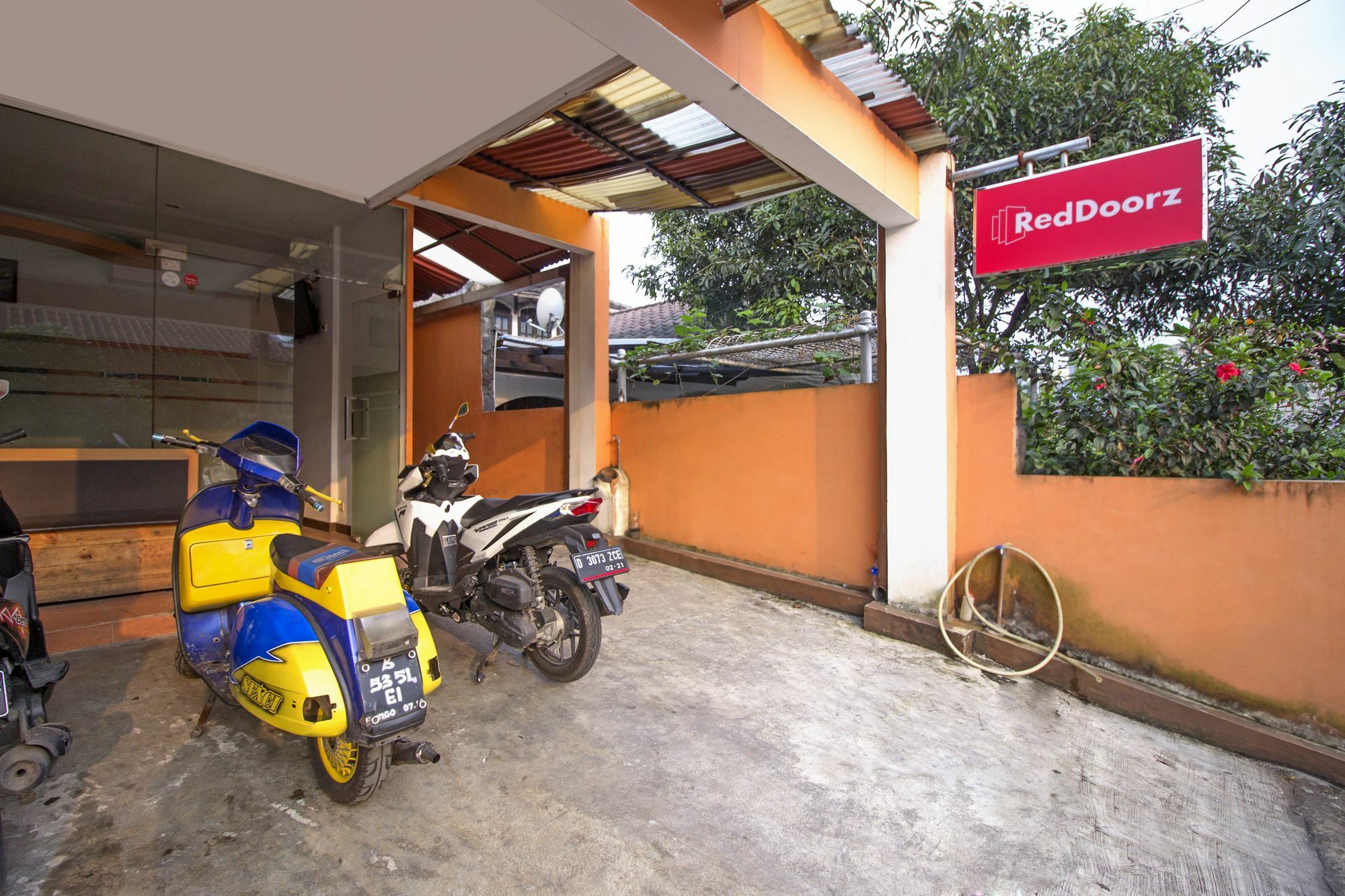 Reddoorz Syariah Near Btc Fashion Mall Bandung Dış mekan fotoğraf